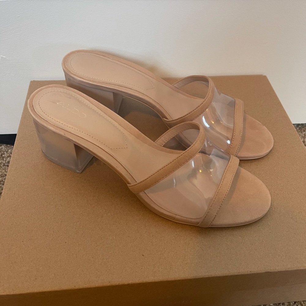 Nude Aldo heels